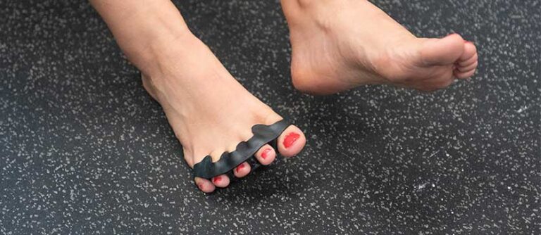 toe separating exercises