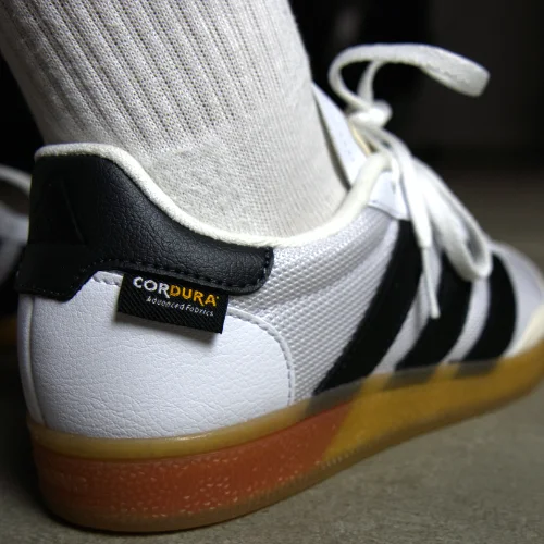 Equipamento de treinamento adidas spezial