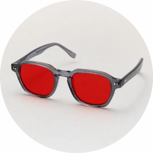 descuento en gafas rojas